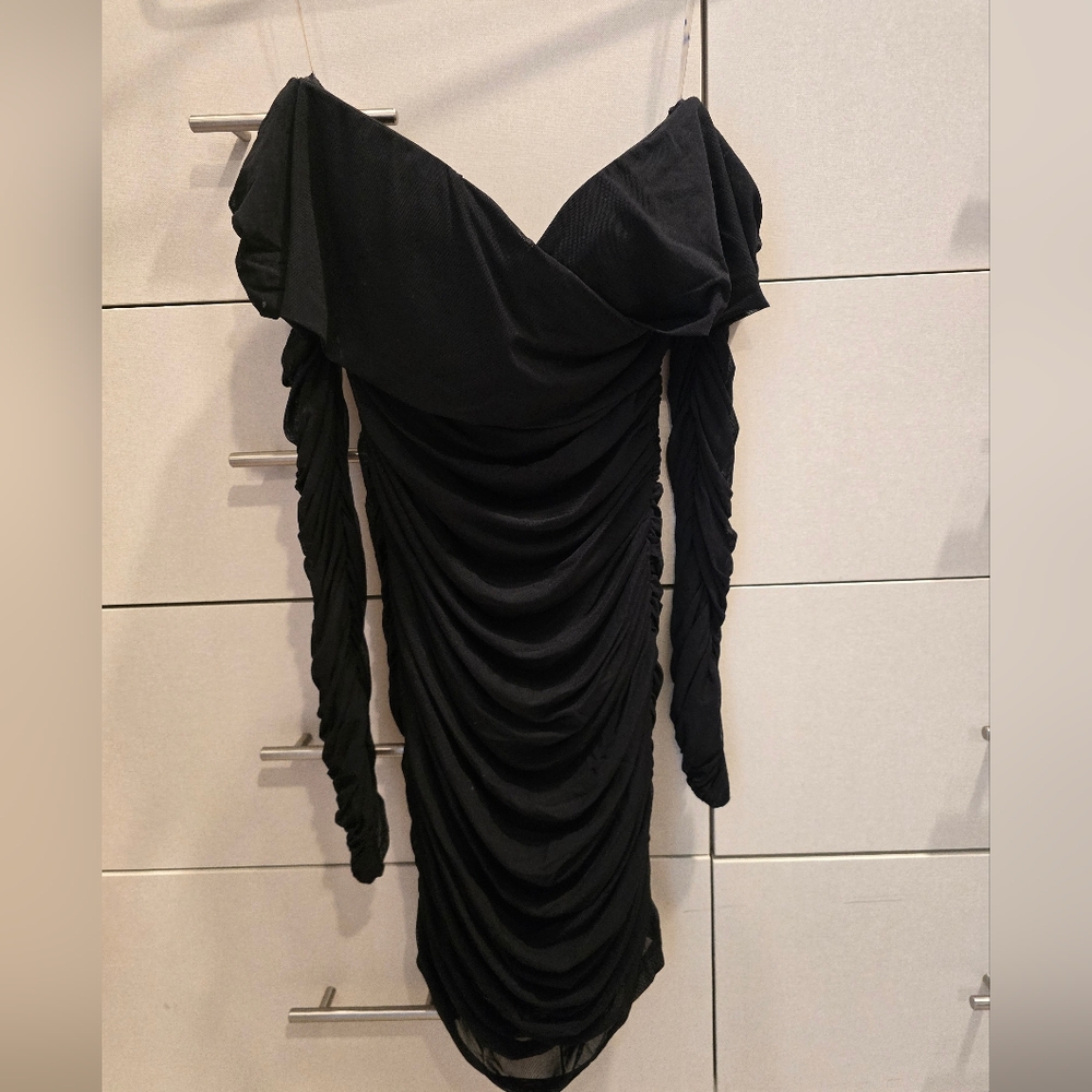 AKIRA Black Ruched Long Sleeve Dress